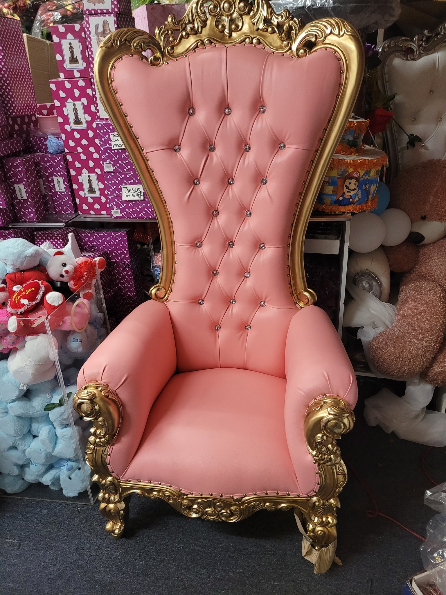 Throne chair